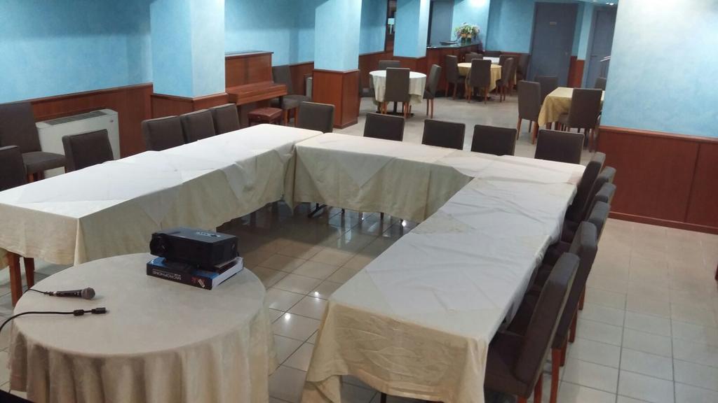 Hotel Malaga Αβελλίνο Εξωτερικό φωτογραφία