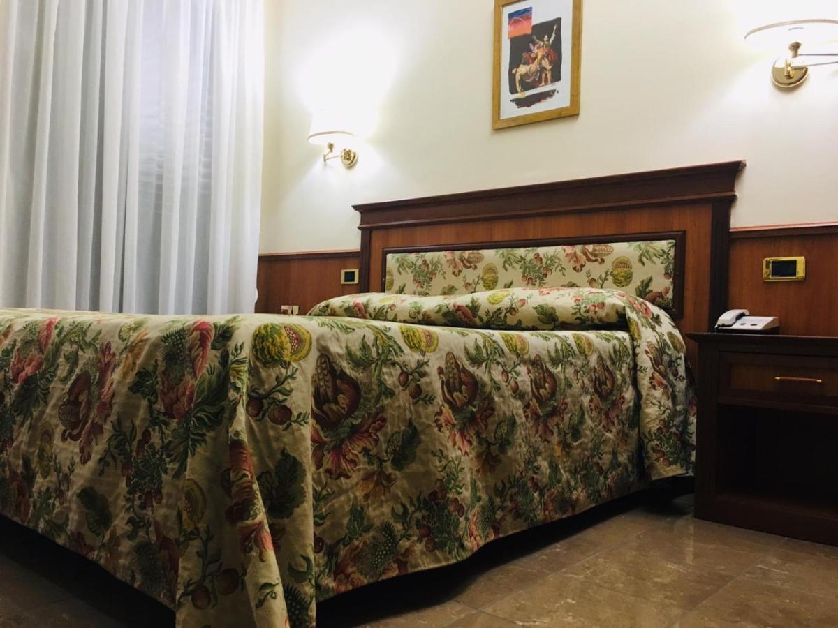 Hotel Malaga Αβελλίνο Εξωτερικό φωτογραφία
