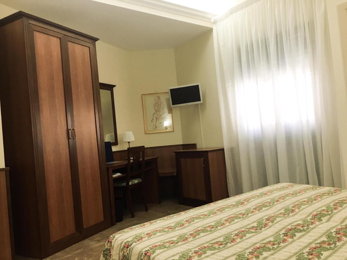 Hotel Malaga Αβελλίνο Εξωτερικό φωτογραφία